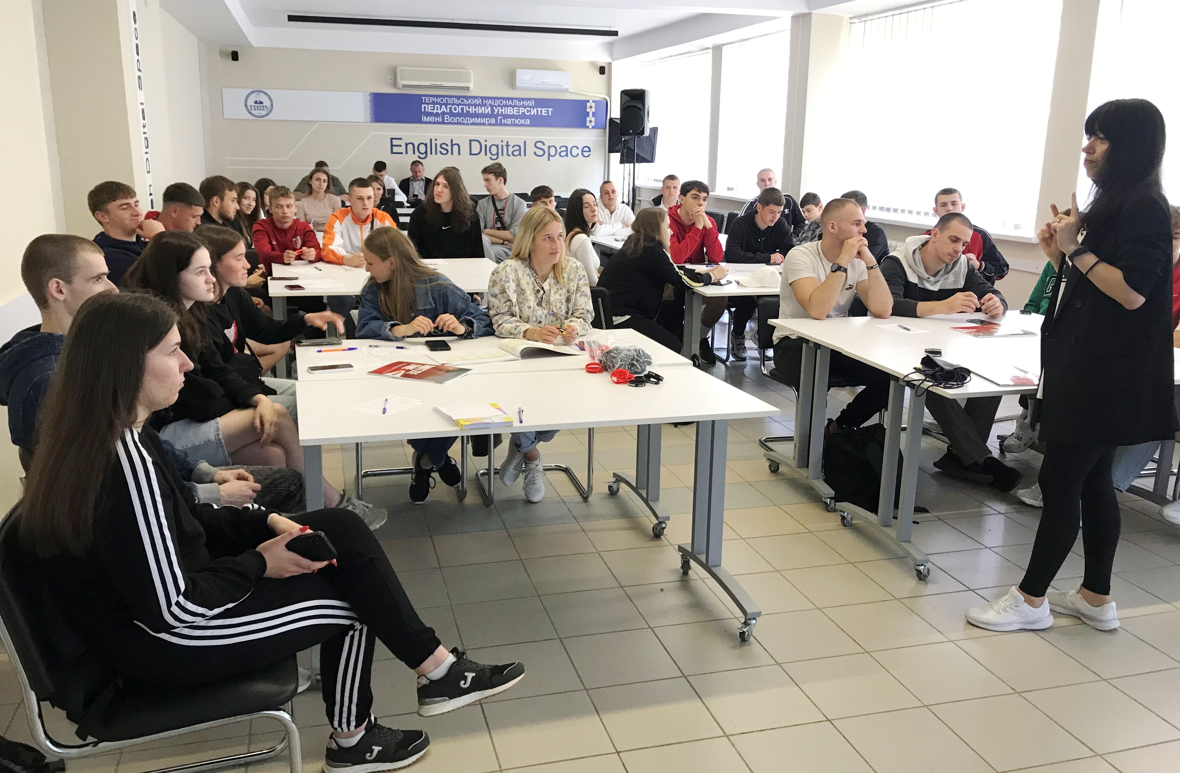 Презентація роботи центру і цікавий квест від очільниці центру
